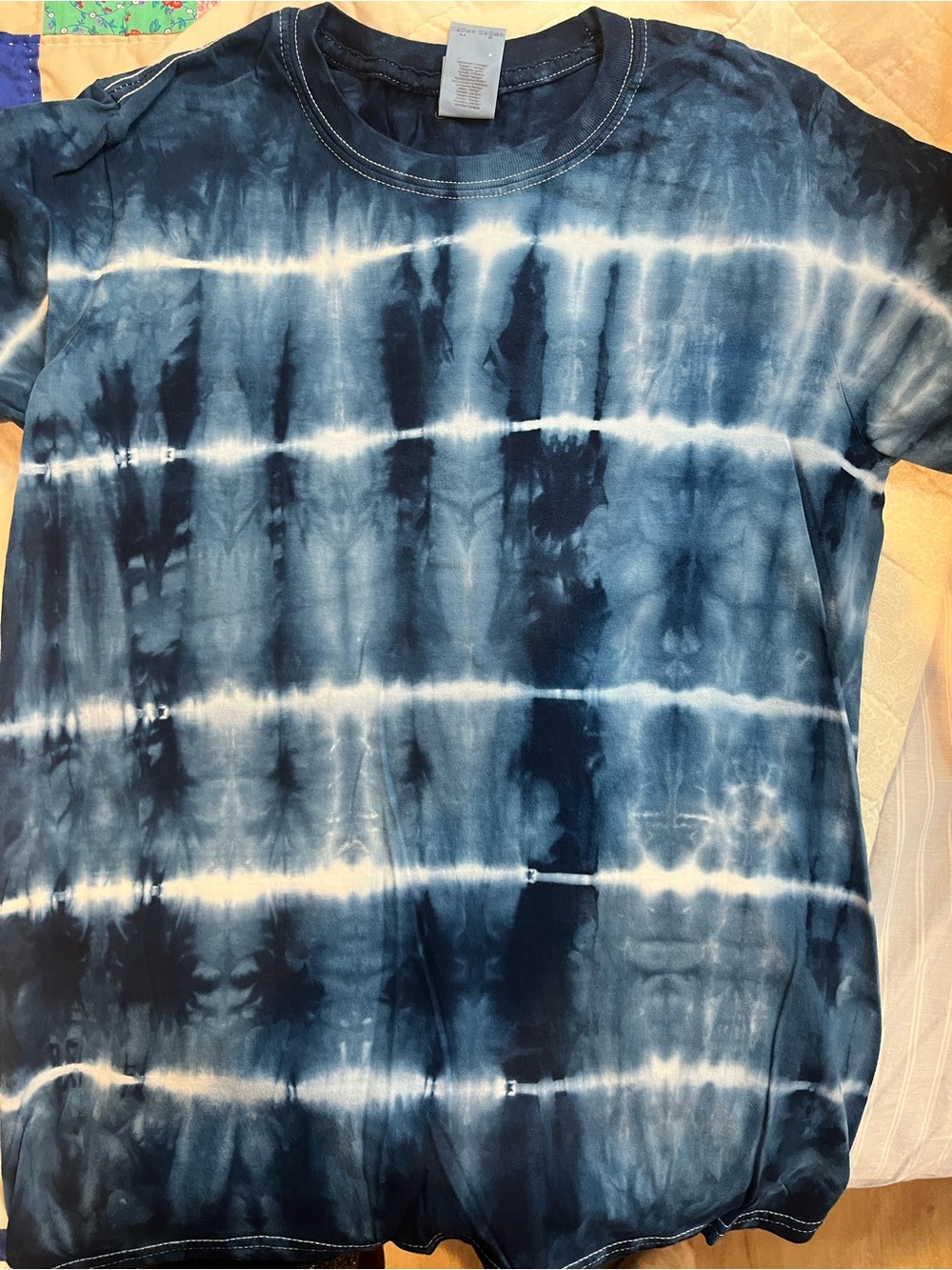 Gildan 2-pack Navy and White and maroon and white tie dyes short sleeve tees